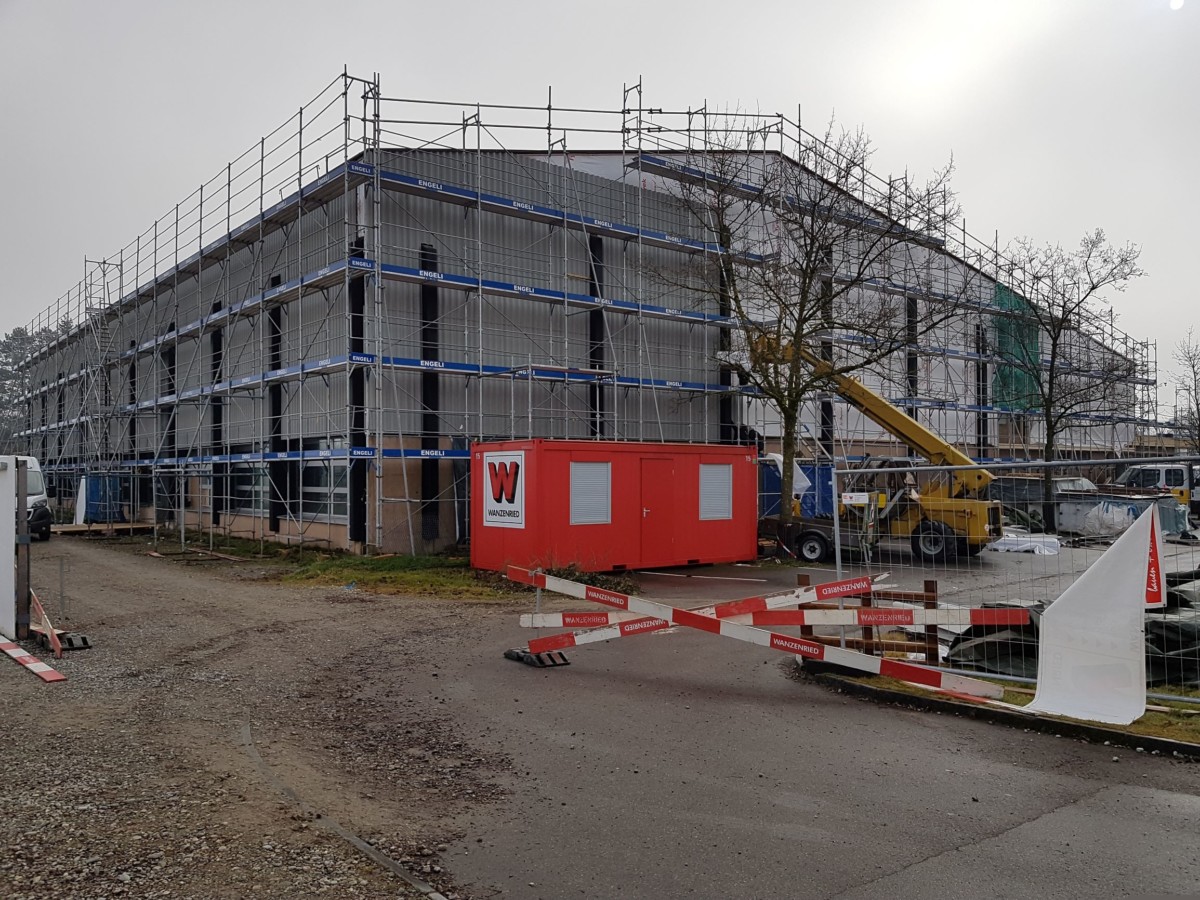 Sportanlage Tellenfeld Amriswil: Sanierung Fassade l Krattiger Holzbau AG Amriswil